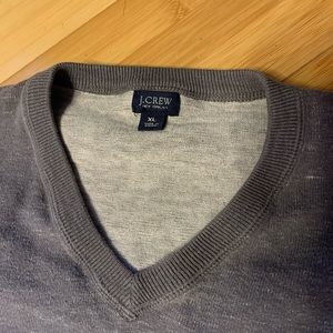 Men’s brushed cotton v neck sweater stone grey